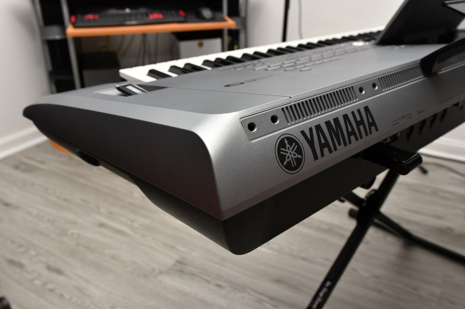 Yamaha Genos 76keys / Yamaha Tyros 5 -76 Keys